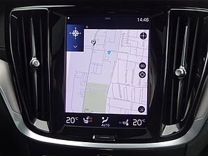 Volvo  T6 R Design Plug-In AWD ACC HUD PANO 360°