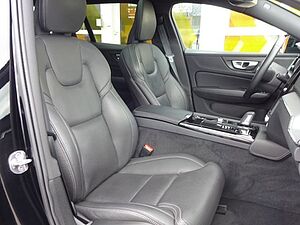 Volvo  T6 R Design Plug-In AWD ACC HUD PANO 360°