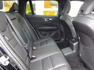 Volvo  T6 R Design Plug-In AWD ACC HUD PANO 360°