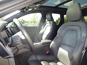 Volvo  D5 Inscription AWD HUD ACC BLIS AHK Pano