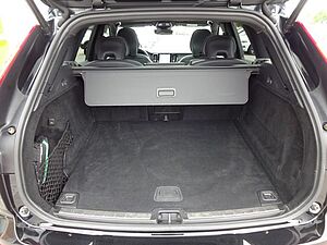 Volvo  B4 R Design AWD ACC PANO 360° Google HK