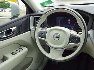 Volvo  T6 Inscription Plug-In AHK Luftfw. ACC PANO