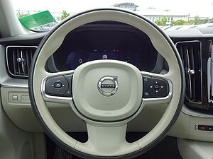 Volvo  T6 Inscription Plug-In AHK Luftfw. ACC PANO