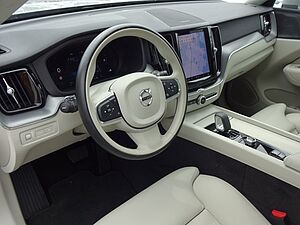 Volvo  T6 Inscription Plug-In AHK Luftfw. ACC PANO