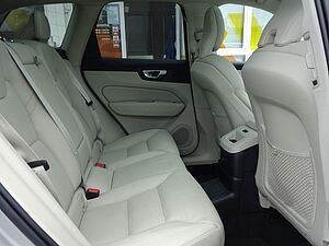 Volvo  T6 Inscription Plug-In AHK Luftfw. ACC PANO