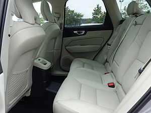 Volvo  T6 Inscription Plug-In AHK Luftfw. ACC PANO