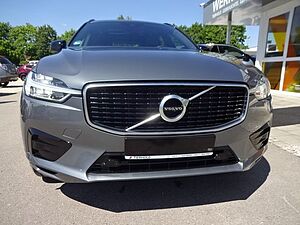 Volvo  D4 R Design 2WD AT Panorama Memory 19'