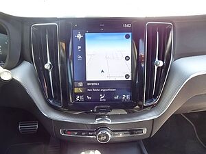 Volvo  D4 R Design 2WD AT Panorama Memory 19'