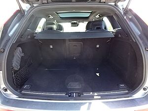 Volvo  D4 R Design 2WD AT Panorama Memory 19'