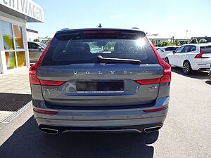 Volvo  D4 R Design 2WD AT Panorama Memory 19'