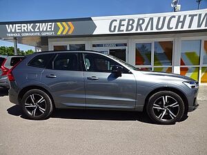 Volvo  D4 R Design 2WD AT Panorama Memory 19'