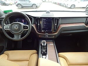 Volvo  T6 Inscription Plug-In AWD ACC B&W PANO 360