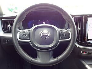 Volvo  B5 Momentum Pro AHK Standhzg ACC Google