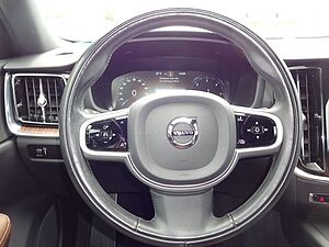 Volvo  PRO B4 AWD AT Leder-braun