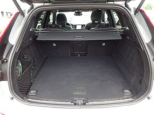 Volvo  B4 Plus Dark AWD ACC PANO BLIS 360°