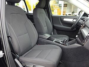 Volvo  T4 Core Plug-In 2WD Navi Kamera Tempomat