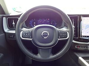 Volvo  T6 Inscription Plug-In AHK Google ACC Pano