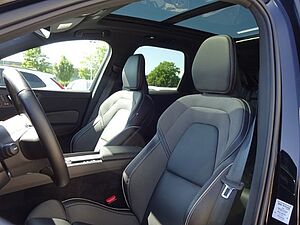 Volvo  T6 R Design Plug-In AWD ACC PANO Google 360