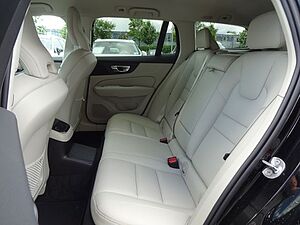 Volvo  T6 Plus Bright Plug-In AWD AHK Leder weiß