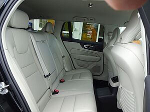 Volvo  T6 Plus Bright Plug-In AWD AHK Leder weiß