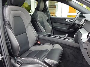 Volvo  T6 R Design Plug-In AHK ACC PANO HUD Google