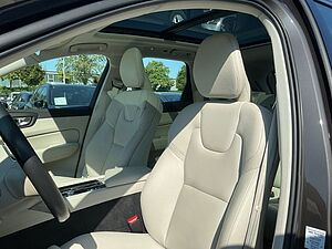 Volvo  T6 Inscription Plug-In AWD AHK ACC 360°