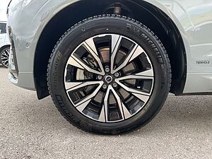 Volvo  Plus Dark 2WD Google Pano 360 H&K BLIS