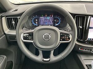 Volvo  Plus Dark 2WD Google Pano 360 H&K BLIS