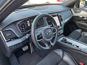 Volvo  T8 R Design Plug-In AWD 7 Sitze PANO HUD AC