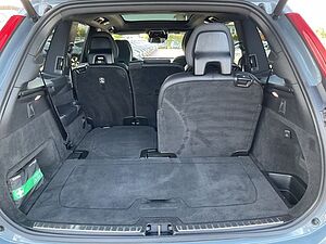 Volvo  T8 R Design Plug-In AWD 7 Sitze PANO HUD AC