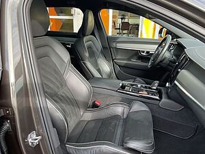Volvo  T8 R Design Plug-In AWD AHK PANO ACC