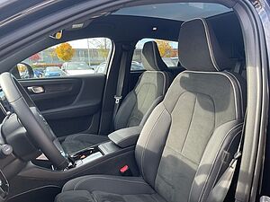 Volvo  Plus Single Ext. Range Electric 2WD AHK ACC