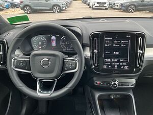 Volvo  T2 Plus Dark 2WD AT ACC Navi Kamera Memory