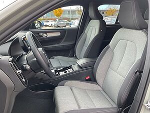 Volvo  T2 Plus Dark 2WD AT ACC Navi Kamera Memory