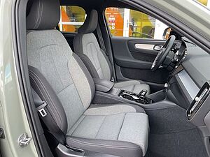 Volvo  T2 Plus Dark 2WD AT ACC Navi Kamera Memory