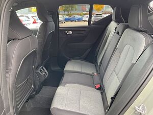 Volvo  T2 Plus Dark 2WD AT ACC Navi Kamera Memory