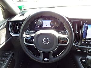 Volvo  T8 R Design Plug-In Hyb. AWD AHK Pano