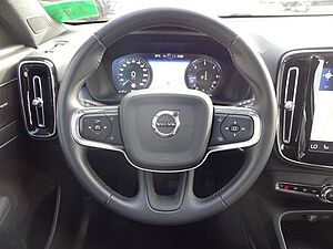 Volvo  D4 Momentum AT AWD ACC 360° BLIS Navi