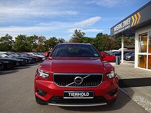 Volvo  D4 Momentum AT AWD ACC 360° BLIS Navi