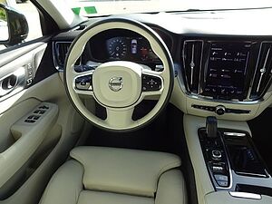 Volvo  T8 R-Design Expr. Plug-In AHK HUD Pano