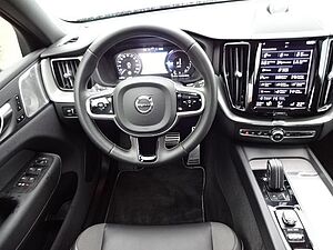 Volvo  T8 R Design Plug-In AWD AHK B&W Pano ACC