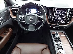 Volvo  T8 Inscription Recharge Plug-In AHK HUP 20'