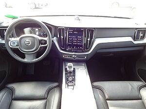 Volvo  B4 Inscription AWD 20' Pano HUD B&W ACC