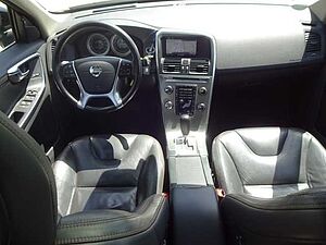 Volvo  D5 Summum AWD AT AHK ACC PANO BLIS