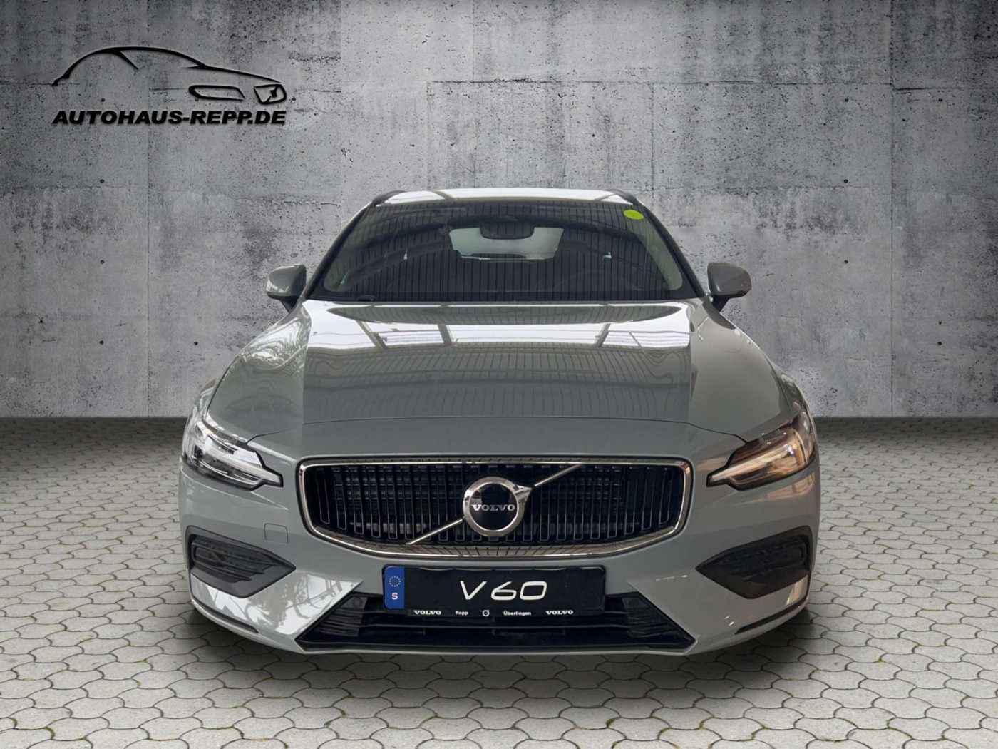 Volvo  B3 Mild Hybrid Benzin / Core