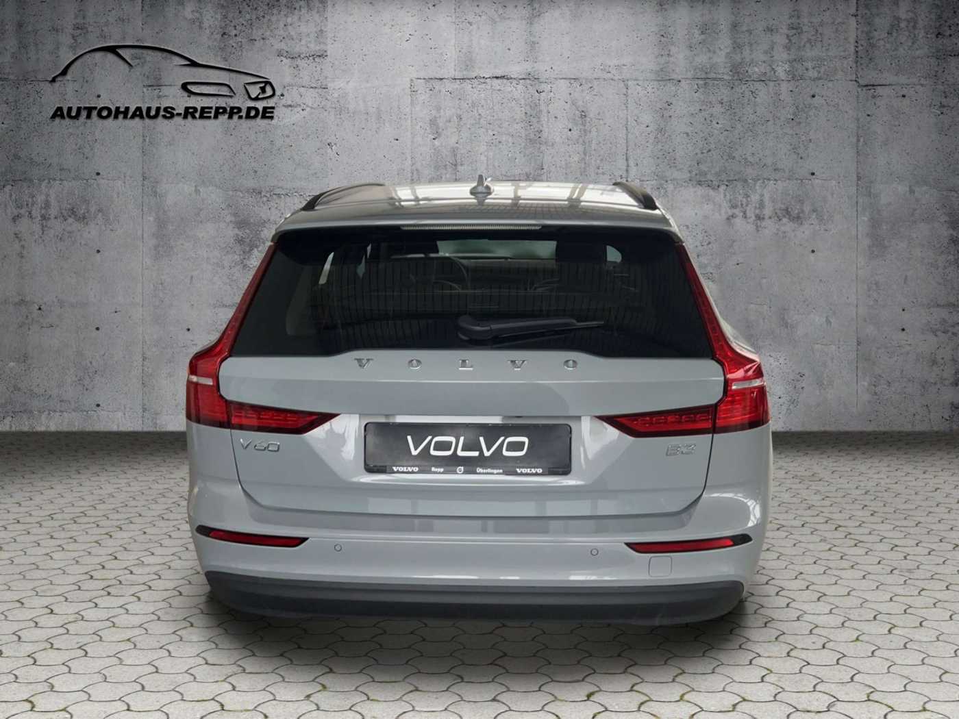 Volvo  B3 Mild Hybrid Benzin / Core