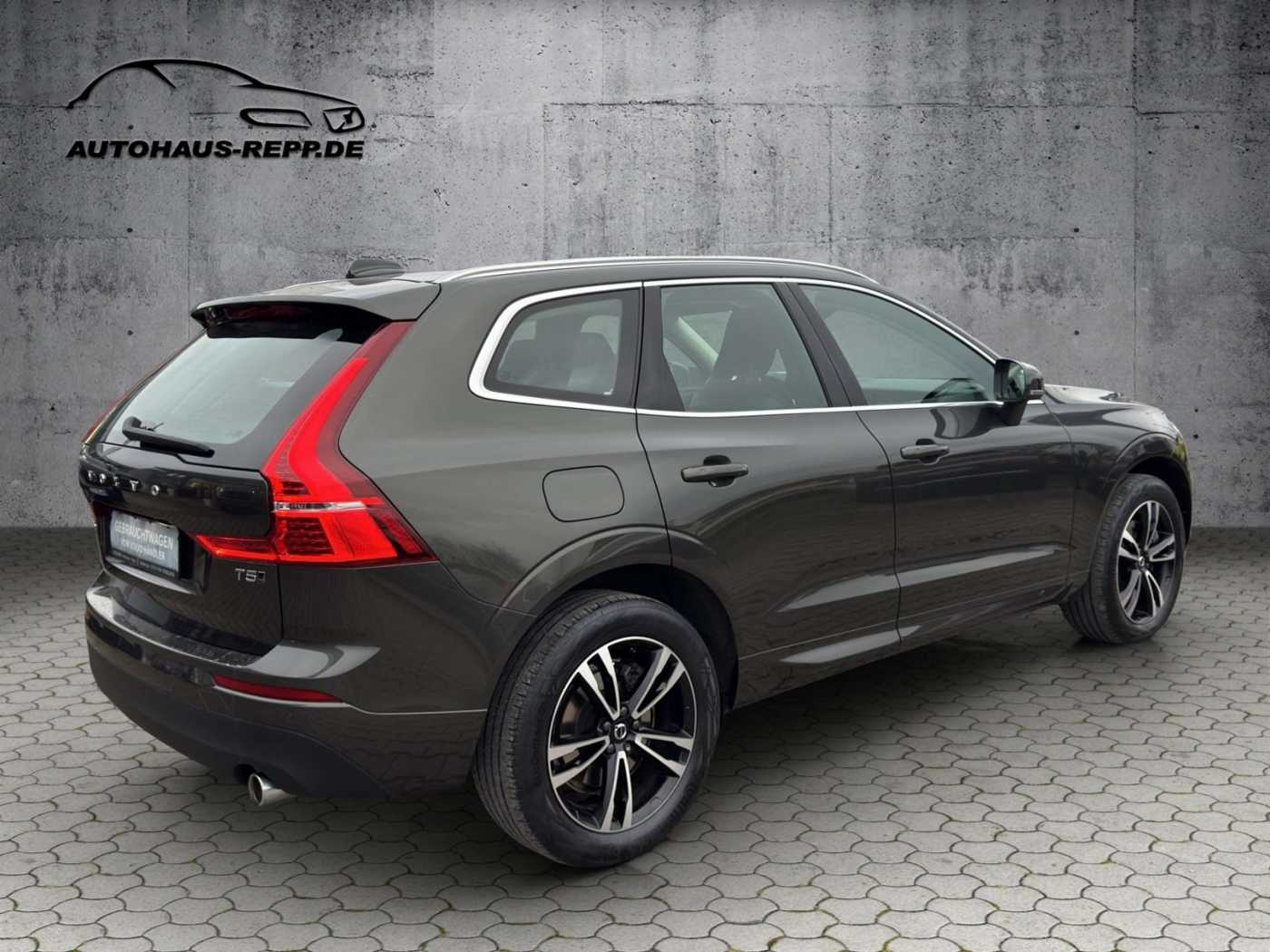 Volvo  T5 AWD Momentum Pro / *LICHT-PAKET