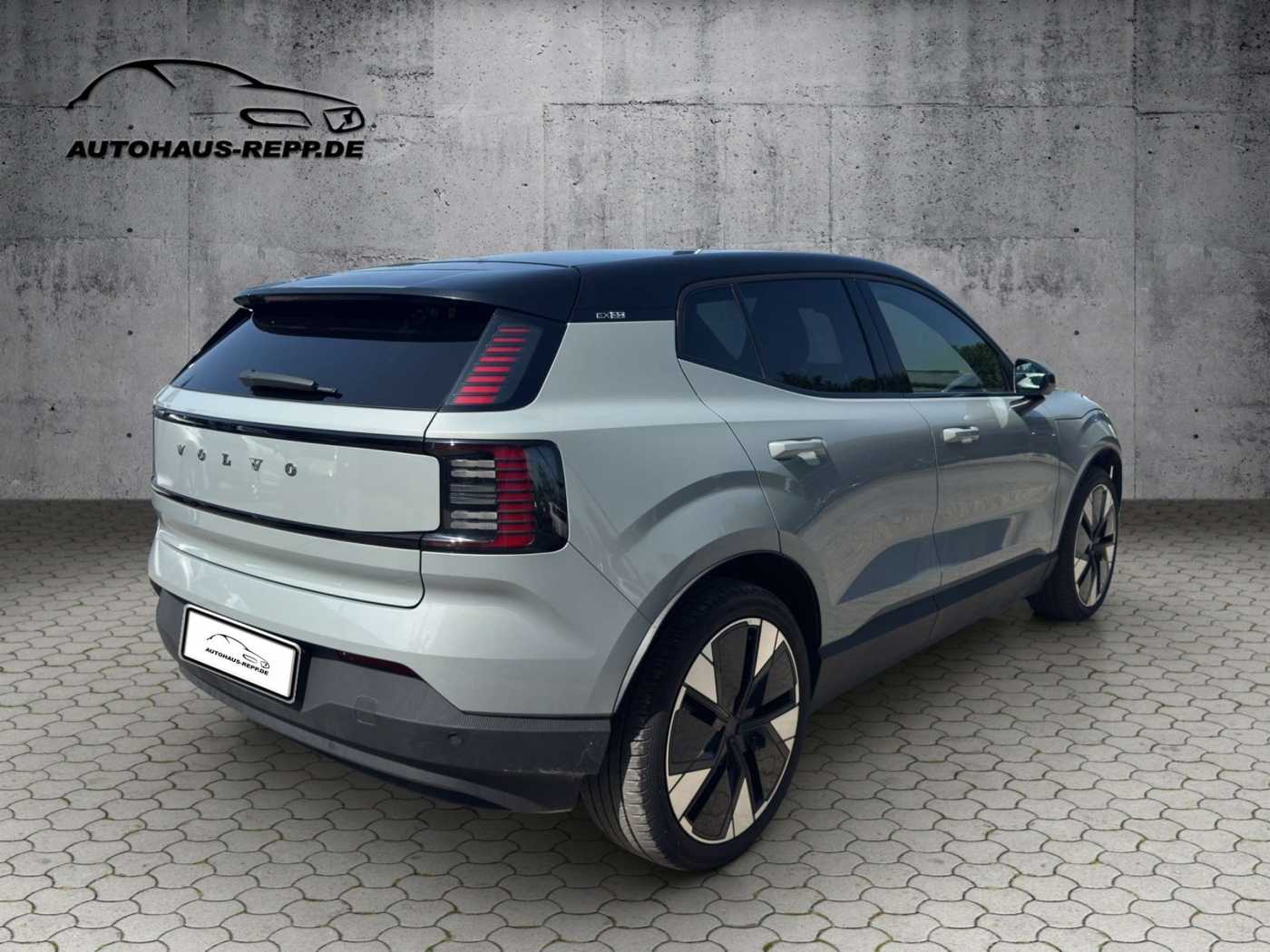 Volvo  Single Motor Extended Range Plus Pure Electric
