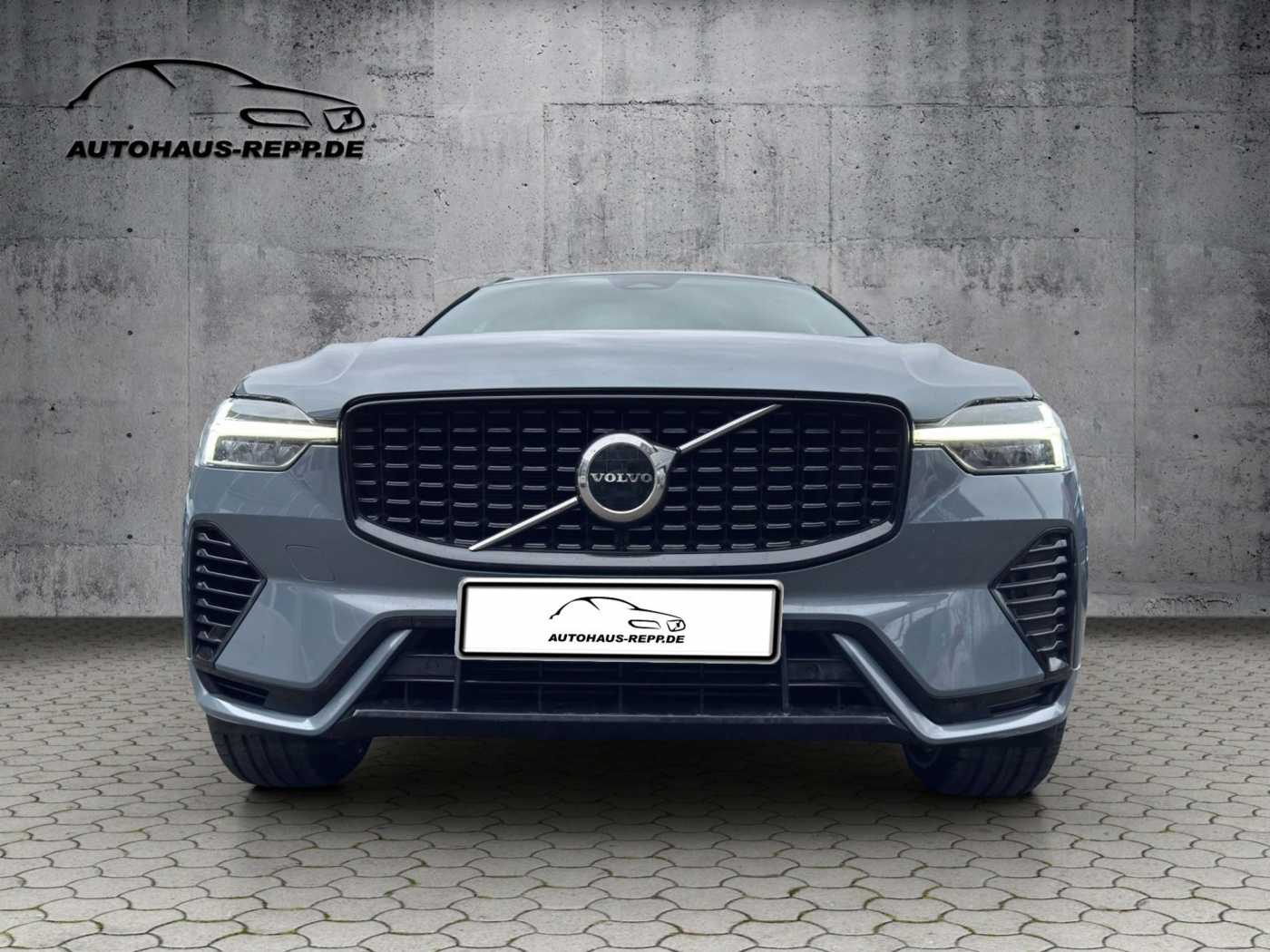 Volvo  T8 AWD Recharge R-DESIGN / Plug-in Hybrid