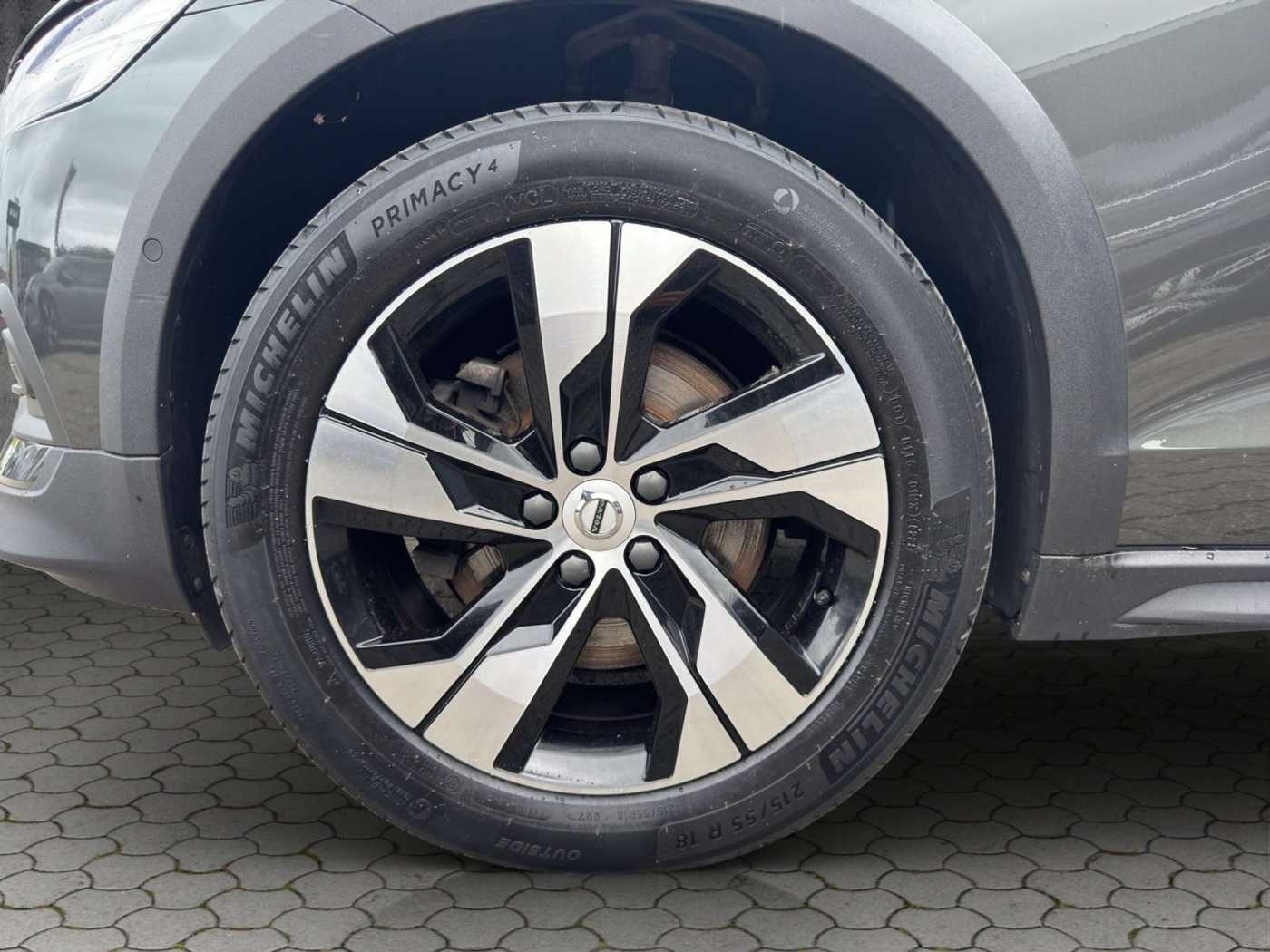 Volvo  B4 Diesel AWD / *Business-Paket*